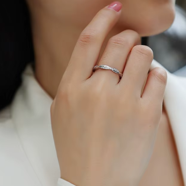 Anel Reencontro Moissanites em Prata 925