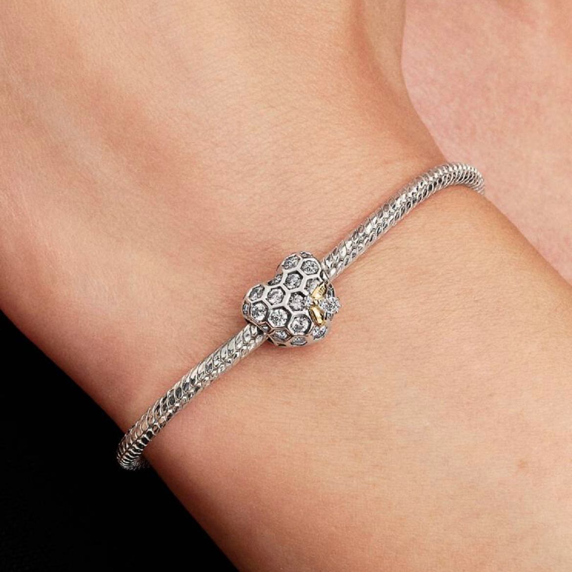 Pingente Charm Bridgerton em Prata de lei 925